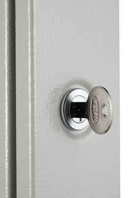 Zámok a kľúč k nástennému rozvádzaču LC-15, LC-18, LC-30, rovnaký kľúč