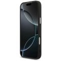 Puzdro Guess Magsafe 4G z PU kože s trojuholníkovým logom a strieborným kovovým rámom fotoaparátu pre iPhone 17 Pro Max čierne