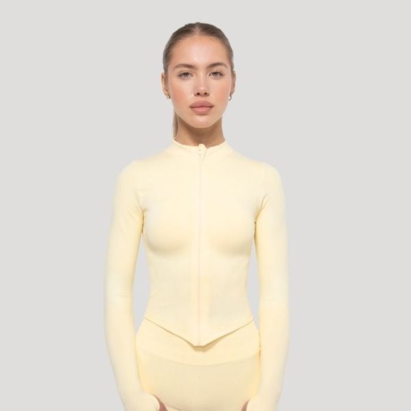 Dámsky športový top LUMA Butter Yellow - GymBeam, veľkosť XS