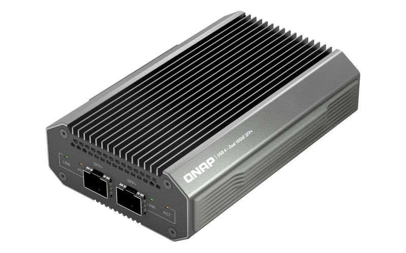 QNAP QNA-UC10G1SF- adaptér USB-C 4 (podpora Thunderbolt 3 a 4) na 2x 10GbE SFP+ (pasívne chladenie)