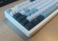 MSI herná klávesnica FORGE GK600 TKL Sky/ bezdrôtová 2,4GHz+BT/ mechanická/ RGB/ USB-C/ display/ CZ+SK layout Klávesnica, herná, mechanická, bezdrôtová (2,4GHz, Bluetooth), RGB podsvietenie, displej, USB-C, CZ/SK layout, bielo-sivá