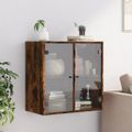 vidaXL Bočná skrinka so sklenenými dvierkami dymový dub 68x37x68,5 cm