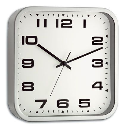 60.3013 TFA Analógové nástenné hodiny s kovovým rámom