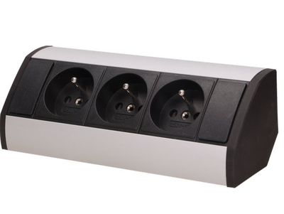 Povrchová zásuvka ORNO OR-GM-9001/BG, rohové puzdro, 3x zásuvka, farba čierno-strieborná