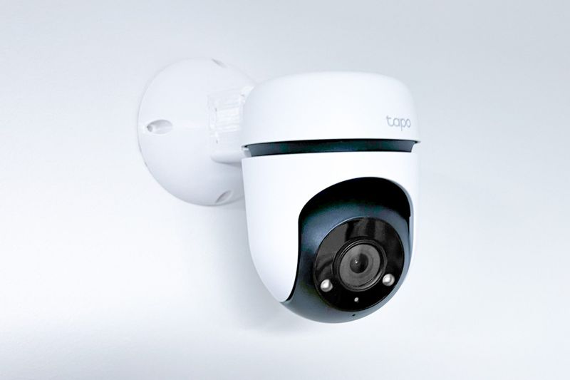 TP-LINK držiak/krytka pre Tapo C500/C510W/C520WS na stenu biely