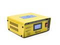 Mikroprocesorová nabíjačka autobatérií LCD 12/24V GEKO