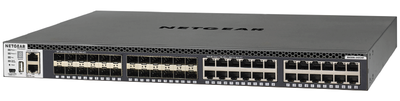 Netgear M4300-24X24F spravovaný switch