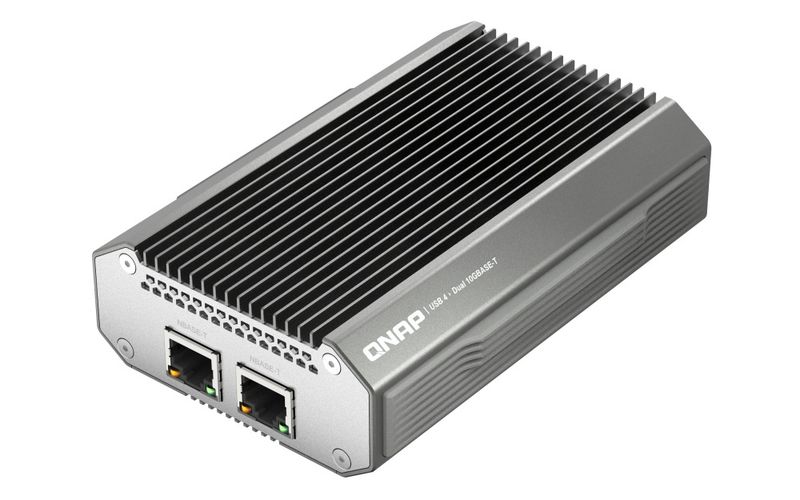 QNAP QNA-UC10G2T - adaptér USB-C 4 (podpora Thunderbolt 3 a 4) na 2x 10GbE NBASE-T (pasívne chladenie)