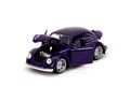 Wednesday auto 1972 VW Beetle 1:24 a figúrka Wednesday