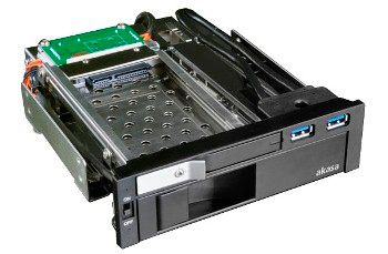AKASA Lokstor M51 - 2.5 ''a 3.5'' HDD rack do 5,25''
