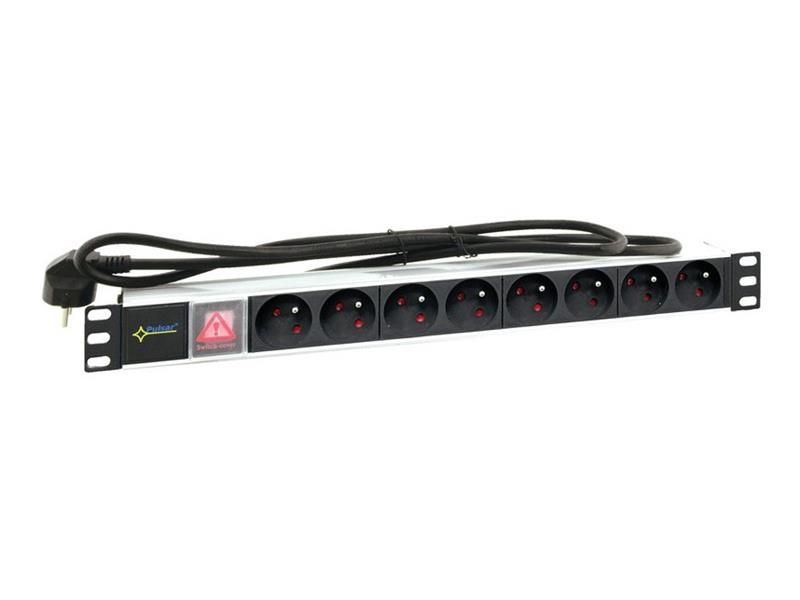 CP-PR-118 Zásuvkový distribútor (pes) na 8 zásuviek pre 19" racky