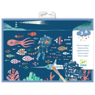 Maľovanie vodou V oceáne