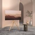 SUNNE by Elite Screens stojan pro LCD a TV 45 - 65"/ max. 40 kg/ dřevěný Stojan pro TV, 45–65", 40 kg, VESA 400×400, otácení ±45°, bukové drevo, ocel, hliník, Walnut/Black nebo Natural/White