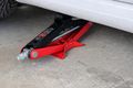 Nožnicový zdvihák s račňou SX SCISSOR JACK 2,5T SIXTOL