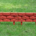 Trávnikový lem s tehlovým dizajnom 11 ks