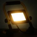 vidaXL LED reflektor s rukoväťou 30 W teplé biele svetlo