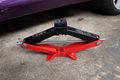 Nožnicový zdvihák s račňou SX SCISSOR JACK 2,5T SIXTOL