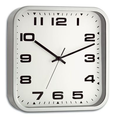60.3013 TFA Analógové nástenné hodiny s kovovým rámom