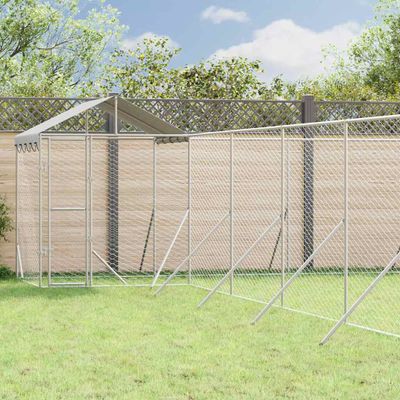vidaXL Vonkajší koterec pre psov so strechou striebor. 12x12x2,5m oceľ