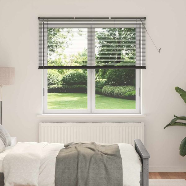 vidaXL Žalúzia Strieborná šedá 150 x 130 cm 25 mm PVC