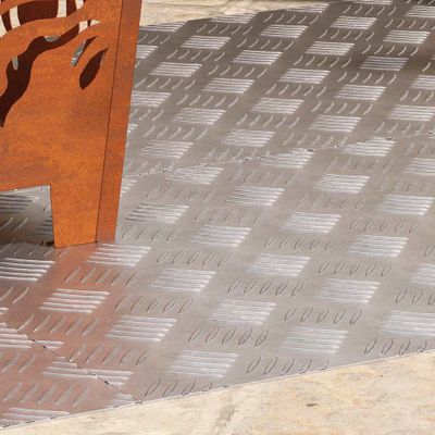 vidaXL Schodový rošt Obdĺžnikový 4 pcs Strieborná 100 x 50 cm Hliník