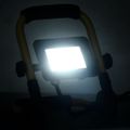 vidaXL LED reflektor s rukoväťou 20 W studené biele svetlo
