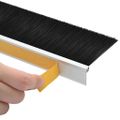 vidaXL Samolepiace tesnenia dverí s kefou 2 ks Strieborná 100 cm