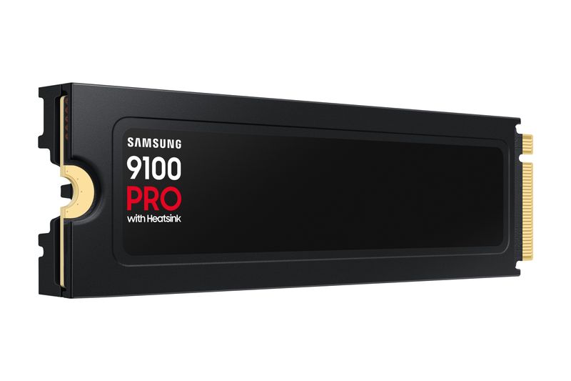Samsung 9100 PRO/2TB/SSD/M.2 NVMe/Čierna/Heatsink/5R SAMSUNG 9100 PRO Heatsink 2TB SSD / M.2 2280 / PCIe 5.0 4x NVMe / Interný