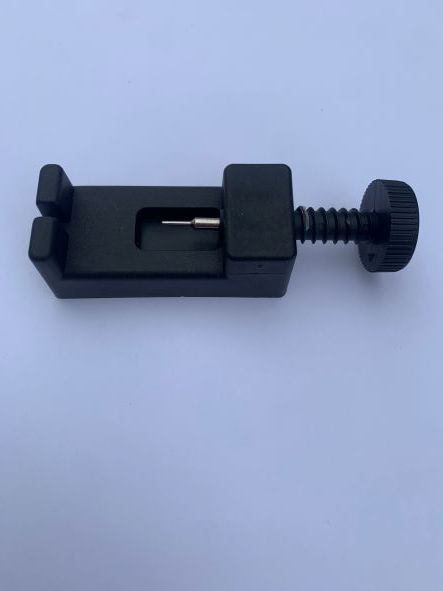 Aplikátor na skracovanie remienka hodiniek Apple Watch