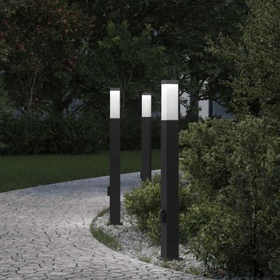 vidaXL Stĺpikové svetlá so zásuvkou 3 ks 80 cm čierne IP44