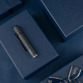 I3T
(Carbon Fiber) OLIGHT 1 x 1.5V AAA Alkaline 
Battery
 (Included)