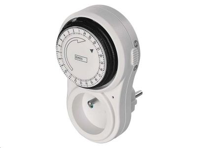 Spínacia mechanická zásuvka EMOS P5503