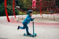 Detská trojkolesová kolobežka NILS Fun HLB1310 s LED zelená