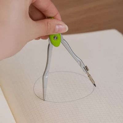 Geometrická súprava v púzdre Maaleo 26170, zelená, kružítko
