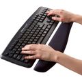 FELLOWES opěrka zápěstí ke klávesnici PlushTouch/ 475mm x 62mm x 15mm/ polypropylen/paměťová pěna/ černá Operka dlane, ke klávesnici, 460x81mm, pametová pena, cerná