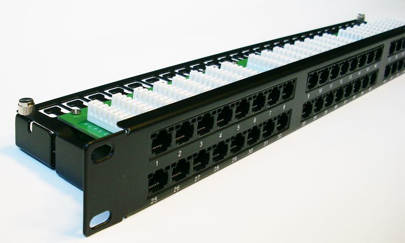 DATACOM Patch panel 48p. Cat5e 1U BK 8x6p. Modul, UTP, 19"