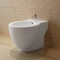 Biela keramická toaleta a bidet