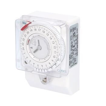 Hodiny spínacie ORBIS MINI QRD, analogové, denné, 100x69 mm, so zálohou, bielé, na PANEL/lištu