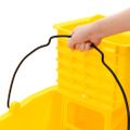 vidaXL Vedro na mop so žmýkačkou a kolieskami žlté 36 l polypropylén