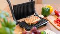Panini grill TEESA TSA3234, toastovač, opekač 1000W, 3 funkcie