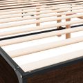 vidaXL Posteľný rám hnedý dub 200x200 cm kompozitné drevo a kov