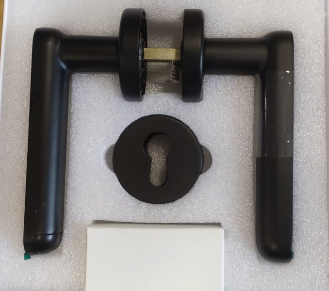 Chytrá kľúčka s dotykovou klávesnicou a čítačkou odtlačkov prstov ORNO OR-ZS-853/B , Bluetooth 4.0, čierna Chytrá klika s dotykovou klávesnicou a čtečkou otiskov prstov ORNO OR-ZS-853/B , Bluetooth 4.0, čierna