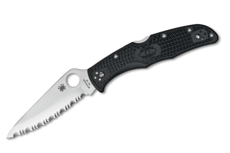 Spyderco C10SBK Endura 4 Lightweight Serrated vreckový nôž 9,5cm, čierna, FRN