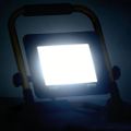 vidaXL LED reflektor s rukoväťou 50 W studené biele svetlo