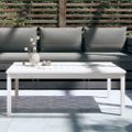 vidaXL Záhradný stolík biely 121x82,5x45 cm borovicový masív