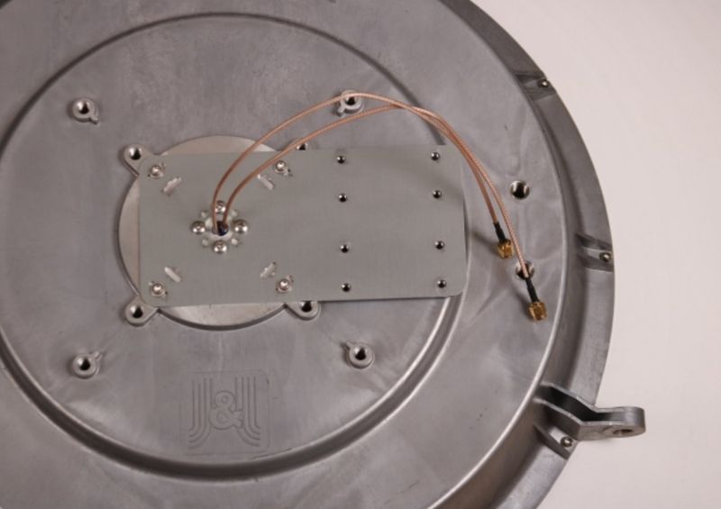 JIROUS JRA-28DD MIMO Precision Parabolická dvojpolarizačná anténa 28dBi (1balenie) 28dBi, 1 balenie