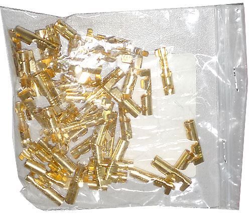 Konektor DUTINKA 4 mm DJ221-4B, kábel 1-1,5 mm2, balenie 100 ks