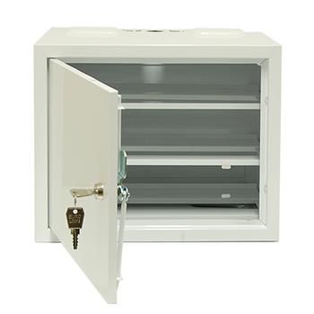 Montážna skriňa 380x300x300 s ventiláciou a policami