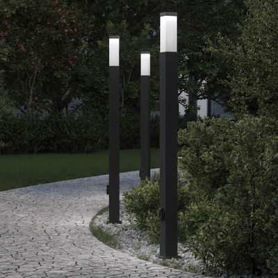 vidaXL Stĺpikové svetlá so zásuvkou 3 ks 110 cm čierne IP44