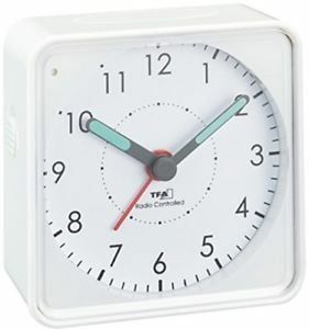 60.1510.02 TFA PICCO Bezdrôtový analógový budík s podsvietením, biely